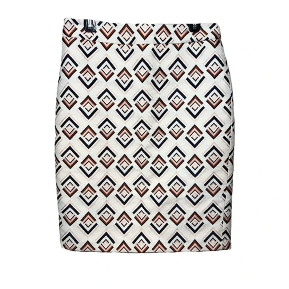Ann Taylor Geometric‎ Chevron Print Skirt Size 8 Like New